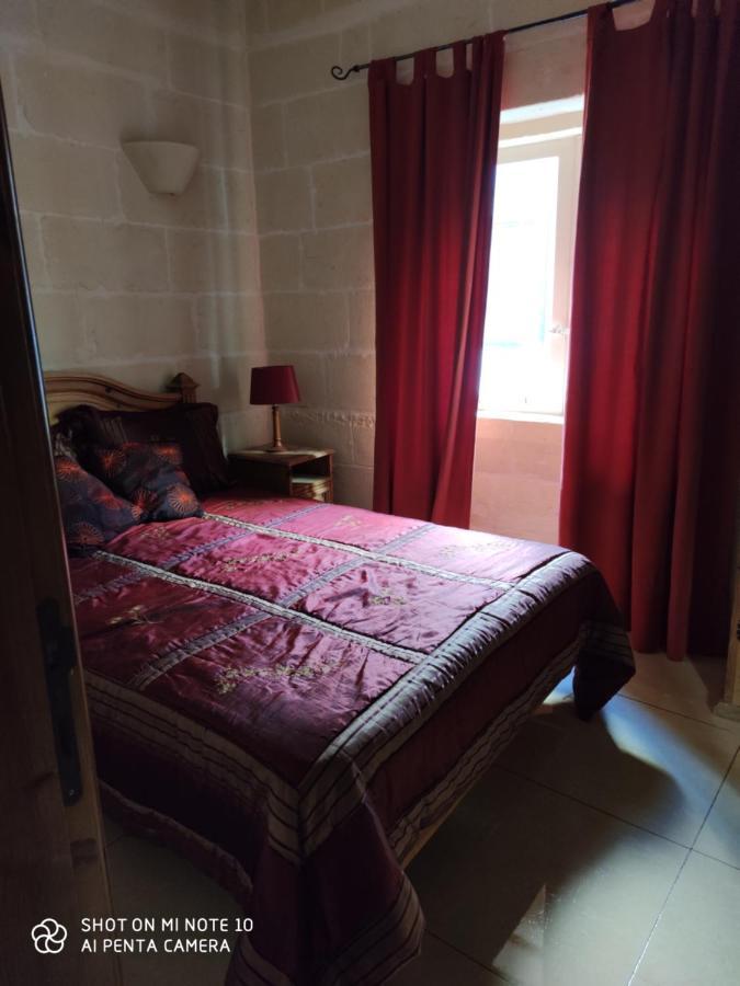 Seafront Two Bedroomed Apartment In Marsalforn Dış mekan fotoğraf
