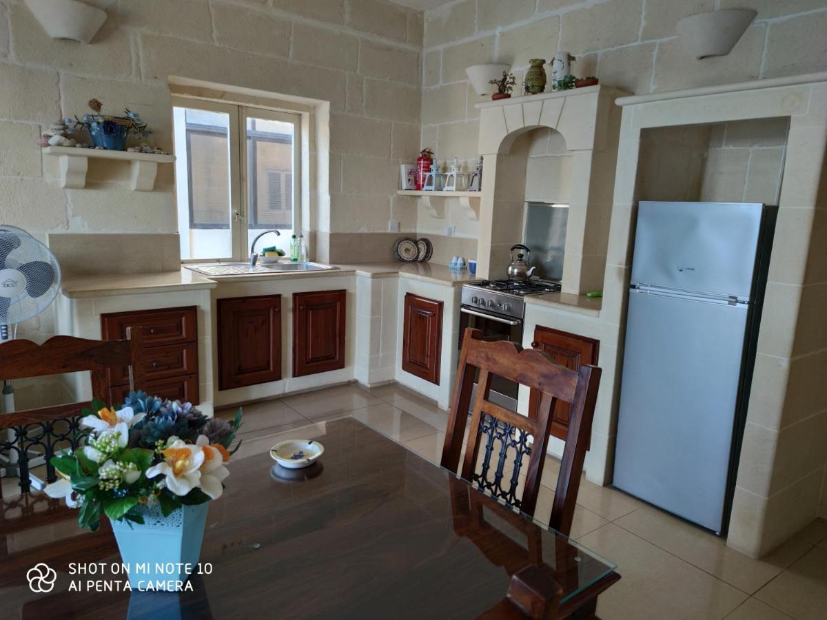 Seafront Two Bedroomed Apartment In Marsalforn Dış mekan fotoğraf