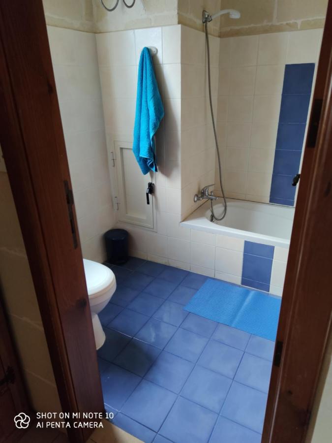 Seafront Two Bedroomed Apartment In Marsalforn Dış mekan fotoğraf